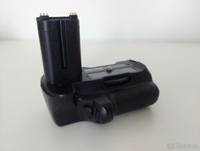 Sony A200, objektivy, příslušenství - 11
