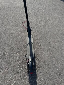 Elektrická koloběžka Xiaomi mi scooter Pro 2 - 11