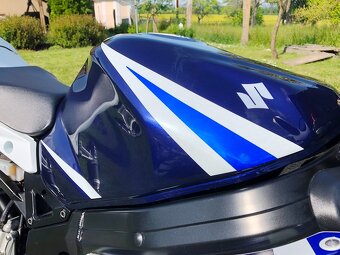 Suzuki GSXR 1000, REZERVACE, TOP stav, nebouraná - 11
