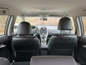 UNIKÁTNÍ TOYOTA  AURIS V ÚPRAVĚ BEMANI-SPORT.VERZE - 11