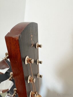 Elektroakustická kytara a kombo - 11