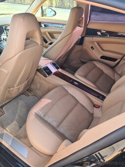 Porsche Panamera 4 - 11