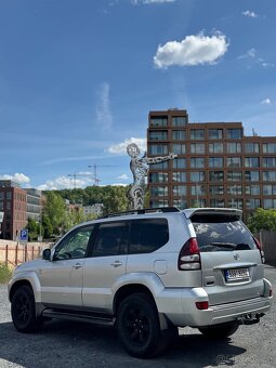 Toyota Land Cruiser 120 - 11