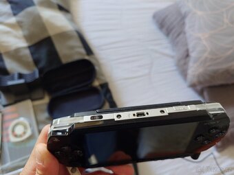 PSP 128gb krásný stav - 11