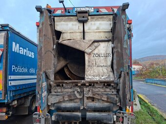 MB ACTROS 1832 6X4 - 11