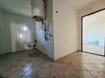 Pronájem komerčního areálu s bytem – Třebechovice pod Orebem - 11