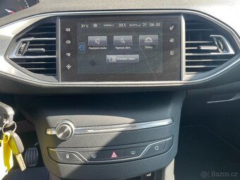 Peugeot 308 2,0 HDi Serviska, LED, Senzory - 11