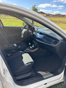 Alfa Romeo Giulietta 1.4 TB, 88kW - spolehlivá, servisovaná - 11