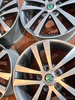 5x112 R17 Škoda Yeti / Octavia Original alu disky - 11