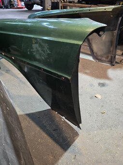 MERCEDES W108 W109 PŘEDNÍ BLATNÍKY PRAVÝ LEVÝ - 11