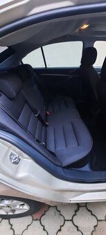 Škoda octavia 2 sedan 1,9 TDI nafta - 11