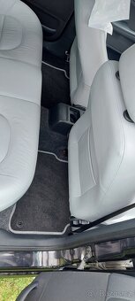 Škoda Fabia Edition 100 1.4 16V 74KW (101 PS) prodám, 462 KS - 11