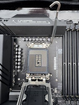 ASUS ROG STRIX Z890-E GAMING WIFI, Záruka - 11
