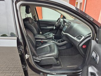 Fiat Freemont 2.0 Multijet Black Code 125kW - 11