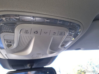 Mercedes-Benz V 250 - 11