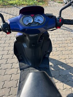 Prodám Piaggio X9 500ie, vše funkční, jede výborně, bez inve - 11