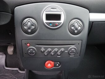 Renault Clio 1.2 aut. klima, park. senzory, 1 majitel, 85tis - 11