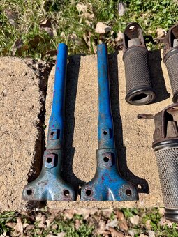 Jawa ČZ kývačka, ČZ - stupačky - 11