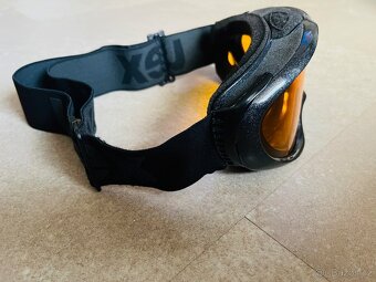 Lyžařská helma Uvex a brýle Uvex - 11