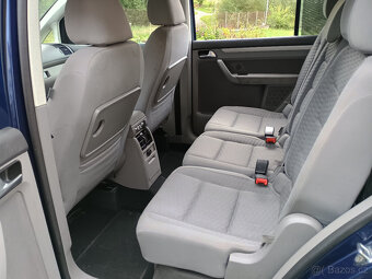 VW Touran 1,9TDI,77kw,r.2007,závěs - 11
