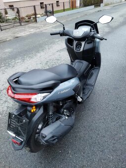 YAMAHA NMAX125 - 11