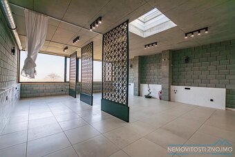 Pronájem dvou komerčních prostor (každý 72m2), nyní zde mani - 11