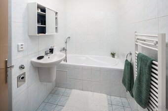 Prodej bytu 2+1, plocha 84,7 m2, 2.NP, Praha 10 Hostivař - 11