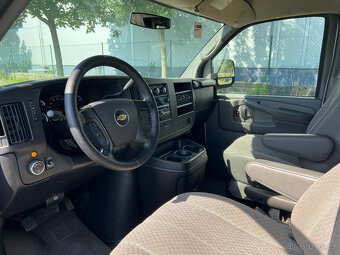 Chevrolet Express 4x4, rok 2013, 5.3 V8, 5 míst, 1.majitel - 11
