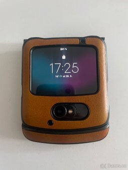 Motorola Razr 5g - 11