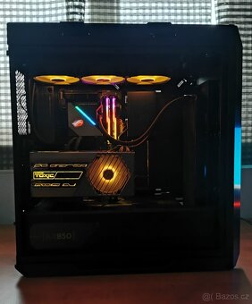 ROG Helios + 6900XT 16GB toxic Ex / RTX 3090 24GB - 11
