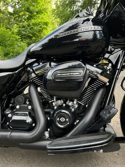Harley Davidson Street Glide Special FLHXS - 11