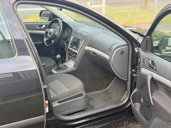 ŠKODA OCTAVIA 1.6 tdi top stav - 11