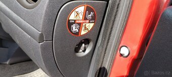 Renault Clio 3, 1.2i, 1.majitel, koupeno v ČR, 140tis km - 11