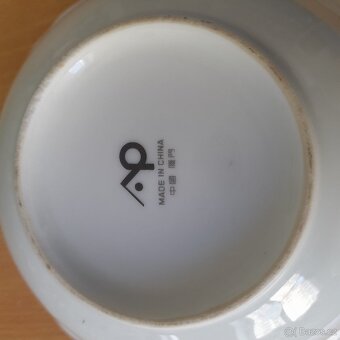 Prodám porcelánové a skleněné mísy - 11