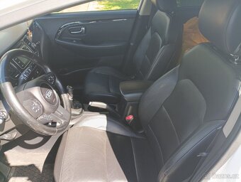 Kia Carens C7D31 - 11