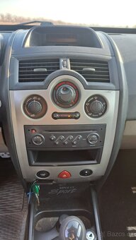 Renault Megane kombi 1.6 16V  benzín v r.v.2005 - 11
