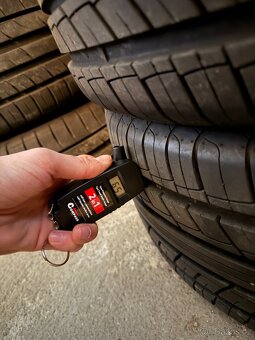 Letní pneu 225/40 r18 - 11