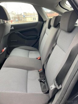 Ford Focus - 11