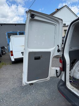 VW Transporter 2.0 TDI - 11