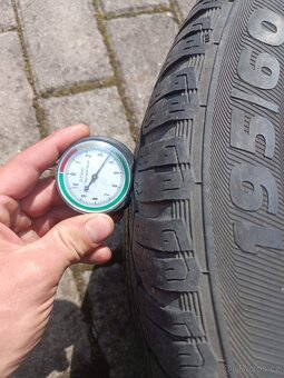 473. Originál kola Ford  R15 s TPMS ventilky - 11