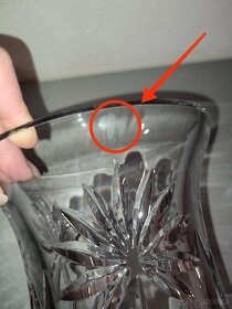Váza z broušeného skla - 11