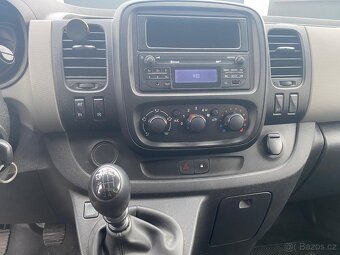 RENAULT TRAFIC BUS 9 MIEST - 11