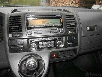 VW T 5 Caravelle 2.0 TDI  121000 KM - 11