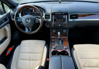 Volkswagen Touareg II 3.0 V6 TDI Premium 4MOTION - 11