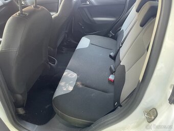 Prodám Citroen C 3 r.v. 2011  54 KW, naj.204 500km, 1360 ccm - 11