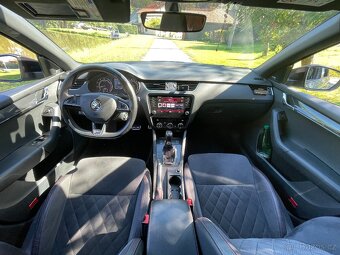 ŠKODA OCTAVIA RS 245 - 11