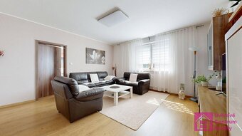 Prodej rodinného domu 151 m², zahrada, bazén, pergola, Rohat - 11