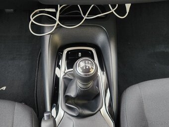 Toyota Corolla 1.5VVT-I 92kW 2023 ČR 1 majitel Záruka 29tkm - 11