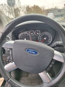 Ford Focus 5dv. 1.6i / 74kW, r.v. 2007.1.majitel - 11