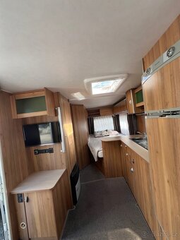Bürstner Averso 465TS- Mover, předstan, tv - 11